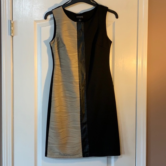 Dress - Picture 2 of 4